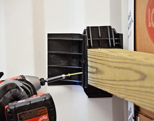 Intermodal Wedge XL screw install